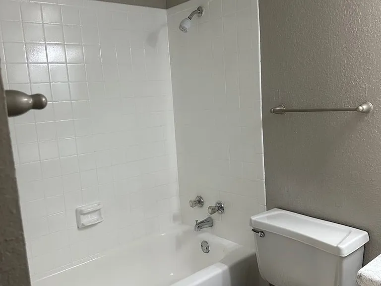 1205 Park Vista Dr #2501 — Photo 2