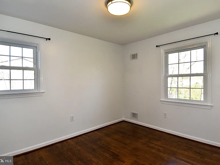9309 Reef Ct — Photo 36