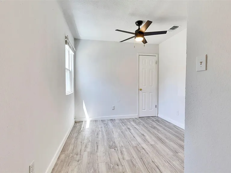 3462 Willowrun Dr #B — Photo 15