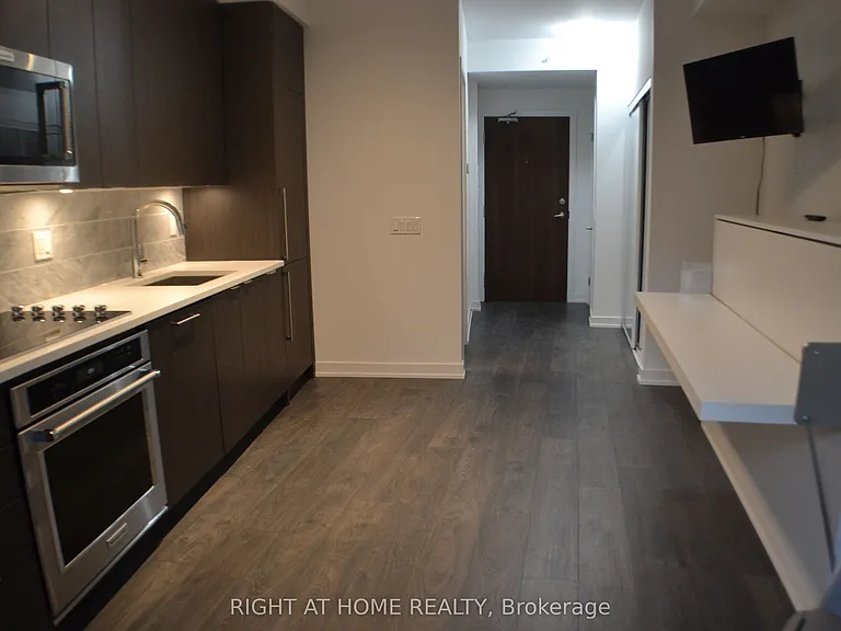 38 Iannuzzi St #511 — Photo 13