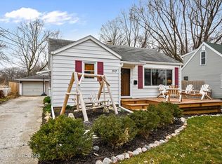 317 Hamlet St, Batavia, IL 60510