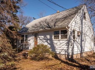76 Westbrook Ave, Midland Park, NJ 07432