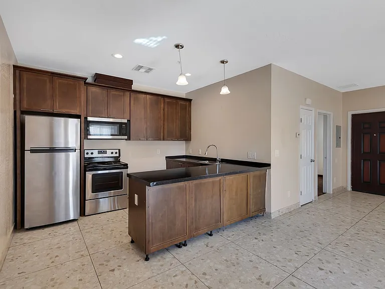 Desert View Apartments — Photo 25