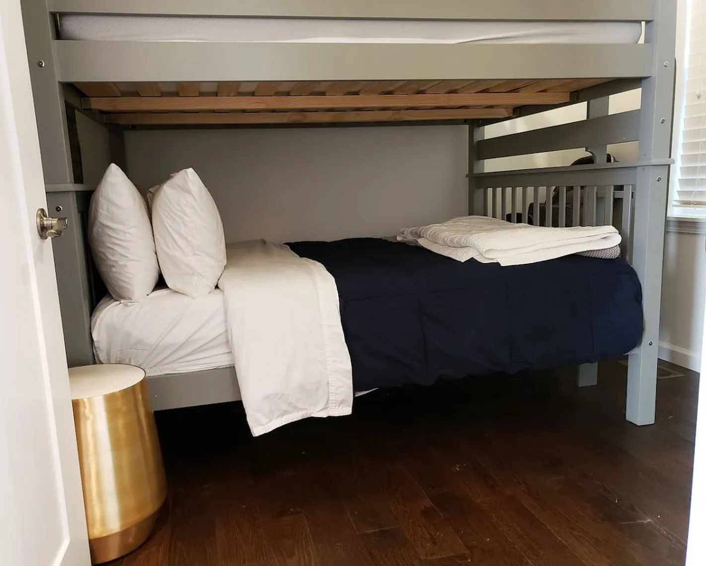 2 bed, 1.0 bath, $3,468 — Photo 3