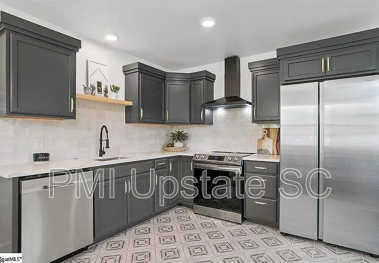 7 Sunshine Ave — Photo 8