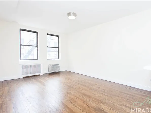 255 West 14th Street image 1 of 8