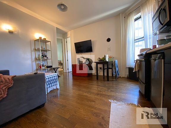 3rd image of 778 Park Pl APT 16