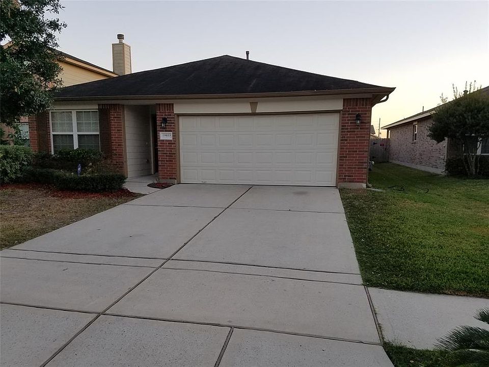 1st image of 10023 Fairlane Oaks Dr