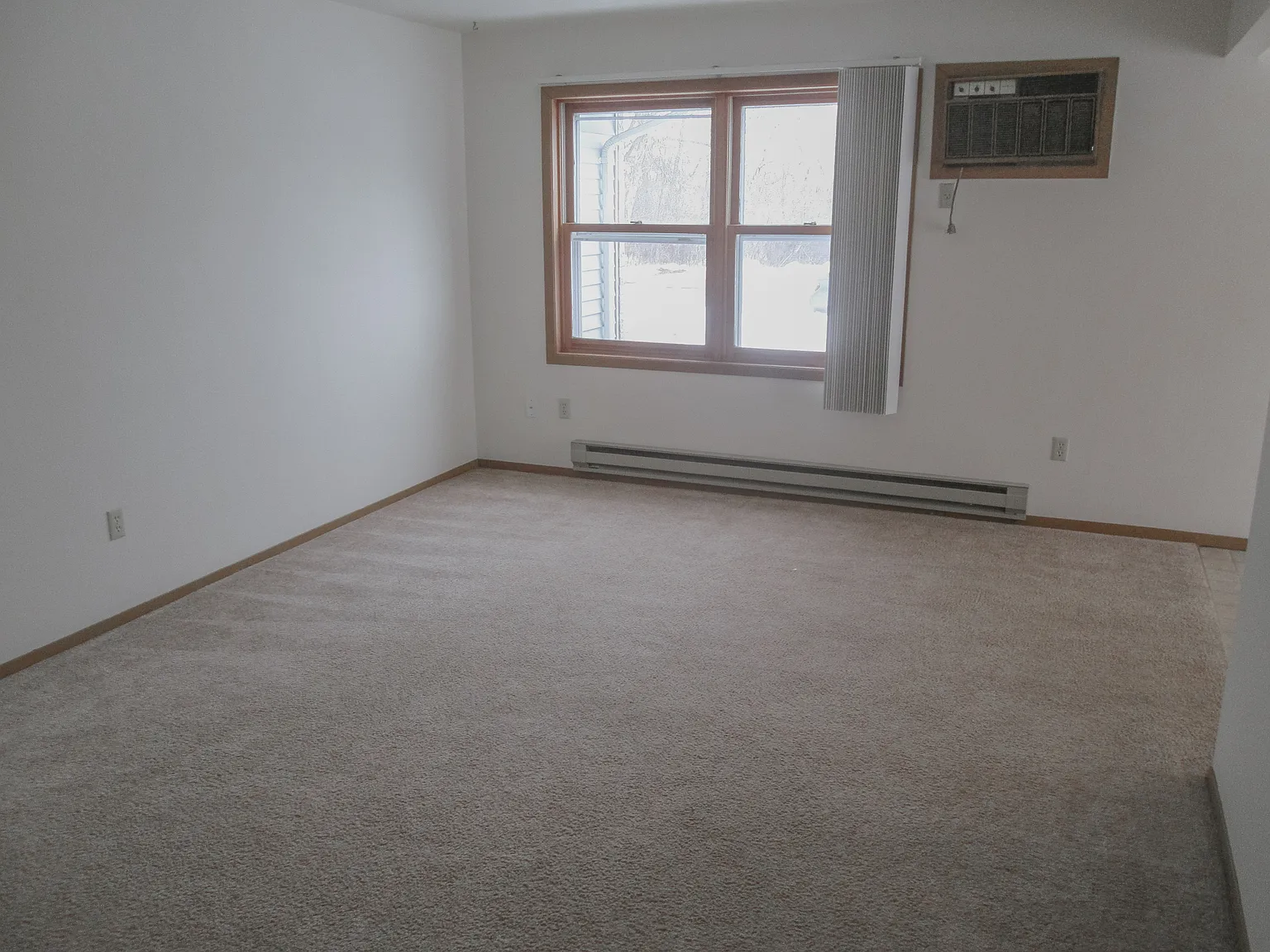 308 Pinecrest Drive - 1 — Photo 3