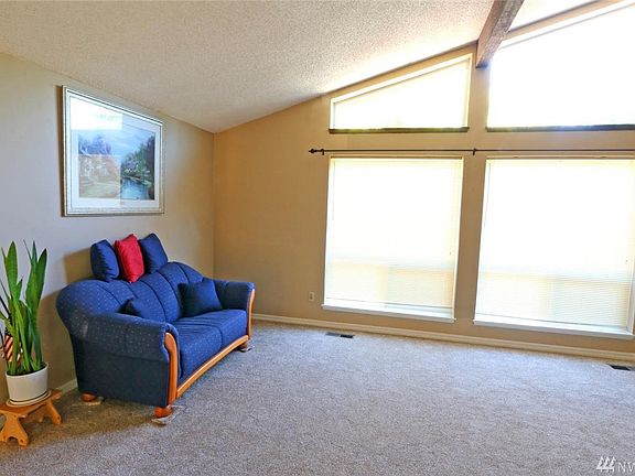 5th image of 7216 Turquoise Dr SW