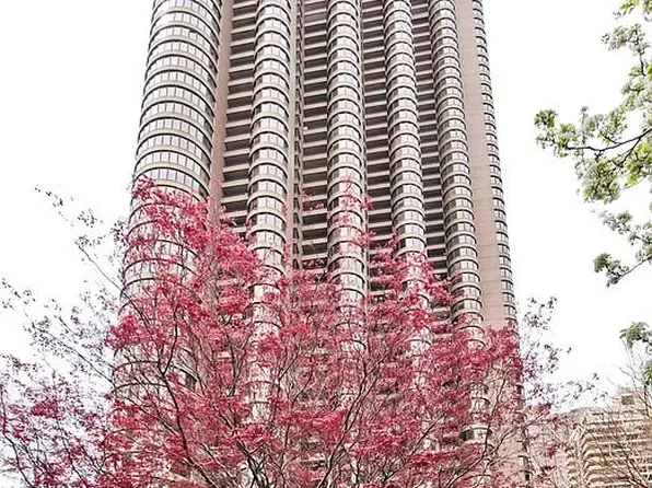 330 East 38th Street image 13 of 14