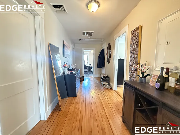 9 Mapleton St #2 — Photo 7
