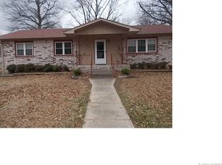 806 NE 10th St, Wagoner, OK 74467