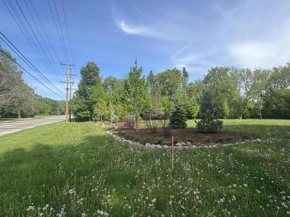 15965 GEBHARDT ROAD, Brookfield, WI 53005