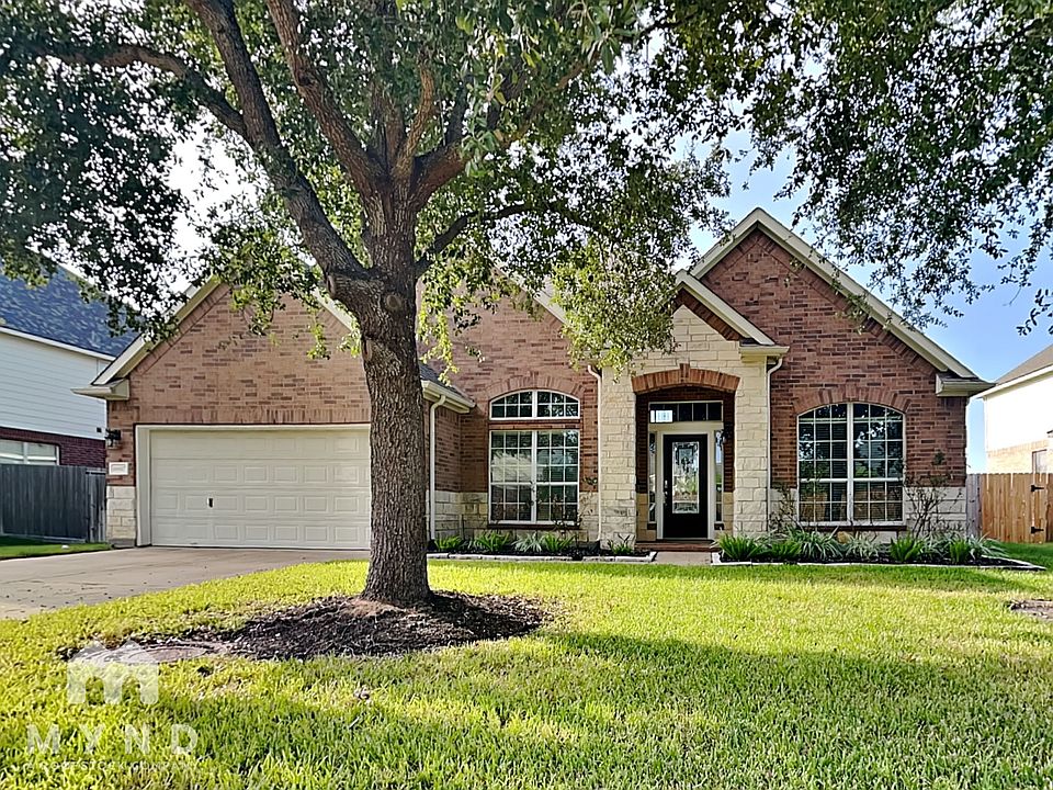 1st image of 10927 Leigh Woods Dr