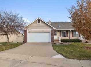 1525 Prairie Ct, Altoona, IA 50009
