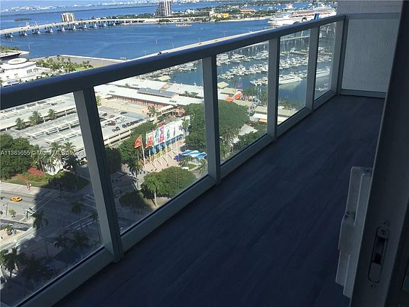 3rd image of 244 Biscayne Blvd APT 2504