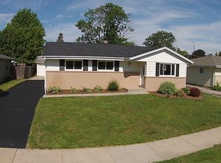 3340 Buckingham Rd, Sturtevant, WI 53177