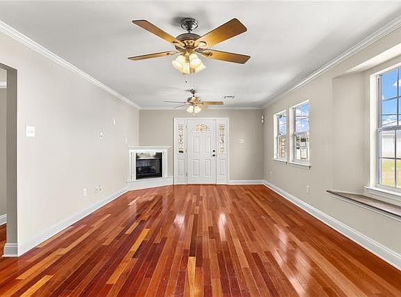 4th image of 5417 Baccich St