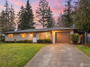 4713 E N Island Drive, Bonney Lake, WA 98391