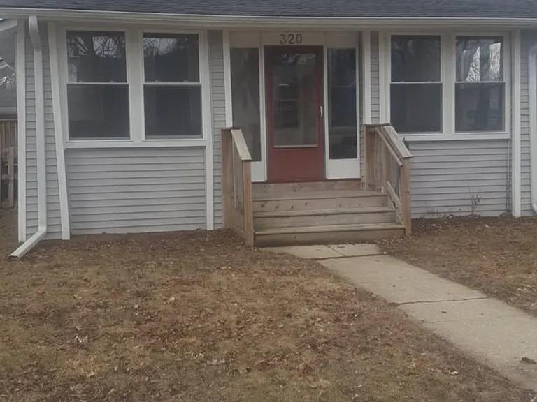 320 S Grand Ave — Photo 8
