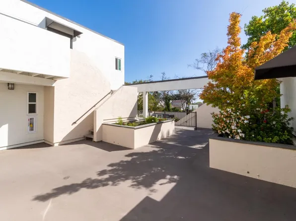 1919 Alameda De Las Pulgas APT 24, San Mateo, CA 94403