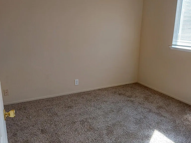 32234 Miller St — Photo 24