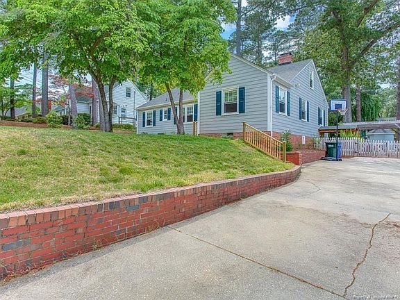 3rd image of 611 Martine Rd