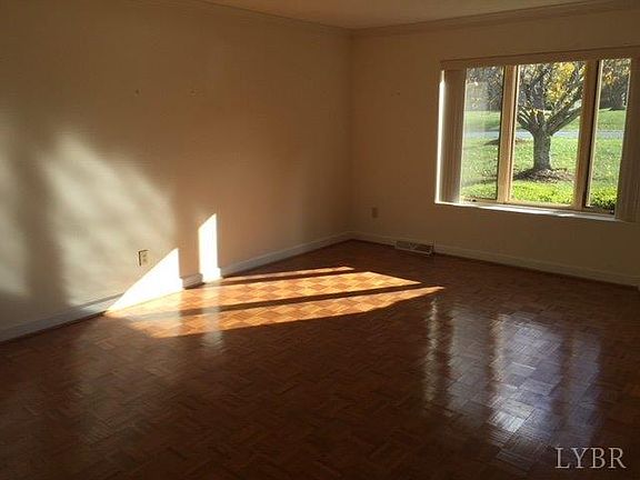 4th image of 107 St Paul Dr