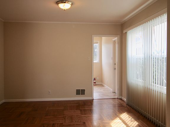 5th image of 119 Glenwood Ave