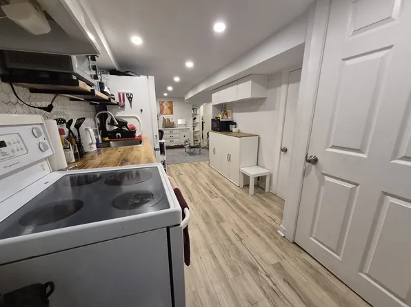 1191 Woodbine Ave #Basement, Toronto, ON M4C 4E1