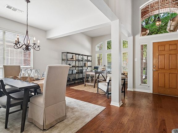 3rd image of 417 Rock Ridge Way