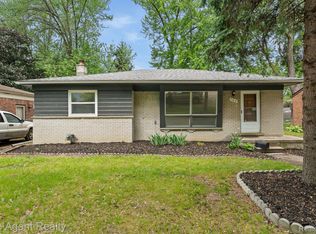 9319 Merriman Rd, Livonia, MI 48150