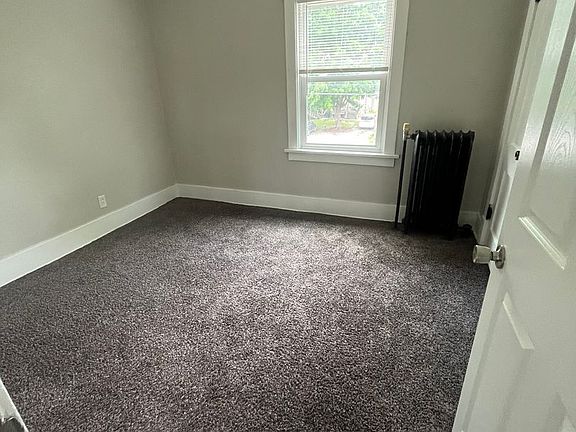 4th image of 3420 Oxford St APT 4