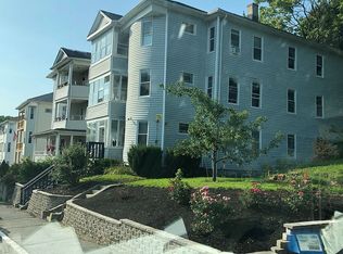 15 Ives St, Worcester, MA 01603