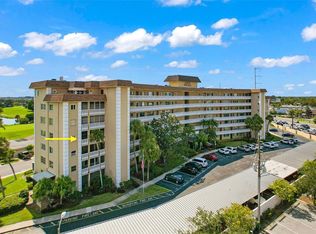 8950 Park Blvd APT 401, Seminole, FL 33777
