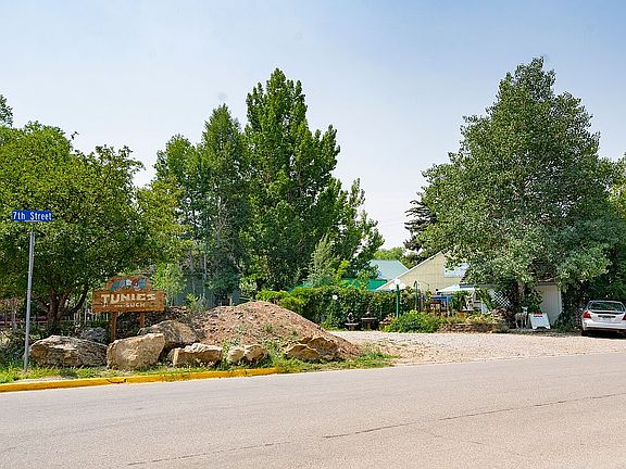 2nd image of 690 Yampa Ave