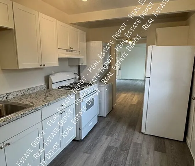 242 N K St — Photo 4