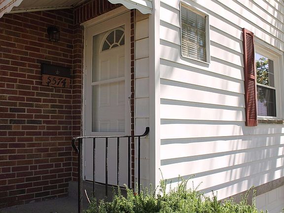 3rd image of 5574 Raceview Ave