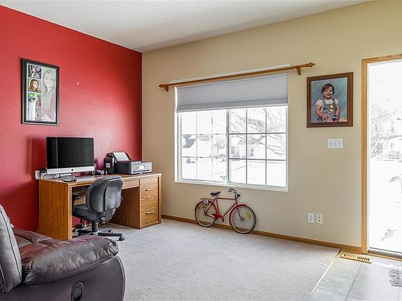 2nd image of 2923 SW Glenbrooke Blvd