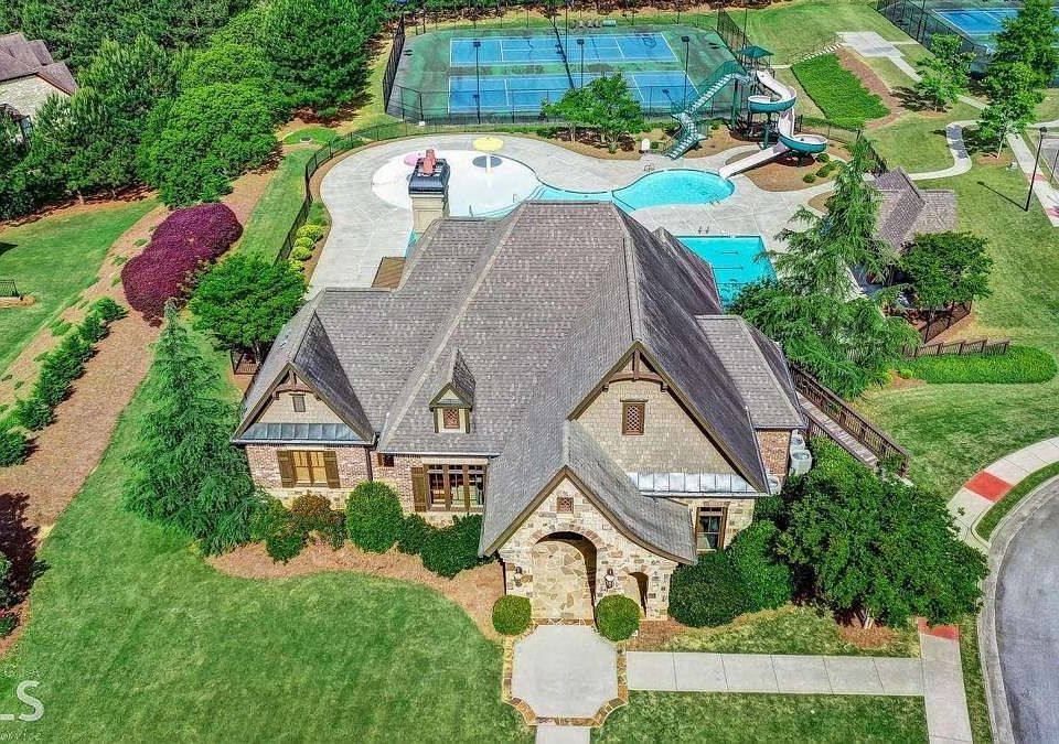 1st image of 2066 Skybrooke Ln