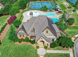 2066 Skybrooke Ln, Hoschton, GA 30548