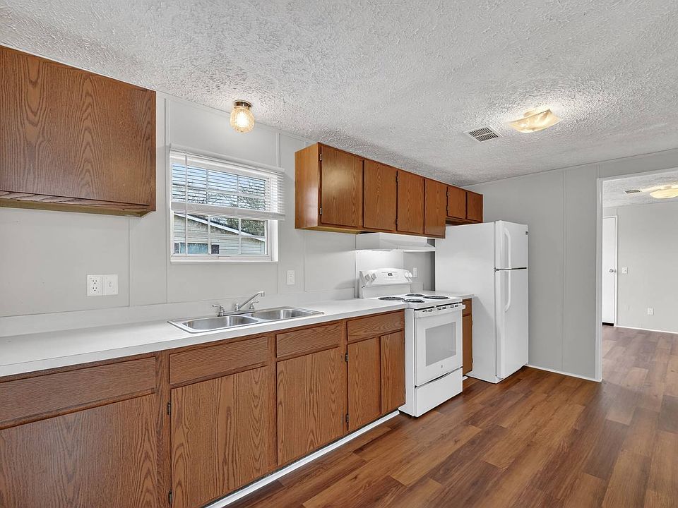 1st image of 491 Chapman Rd #60