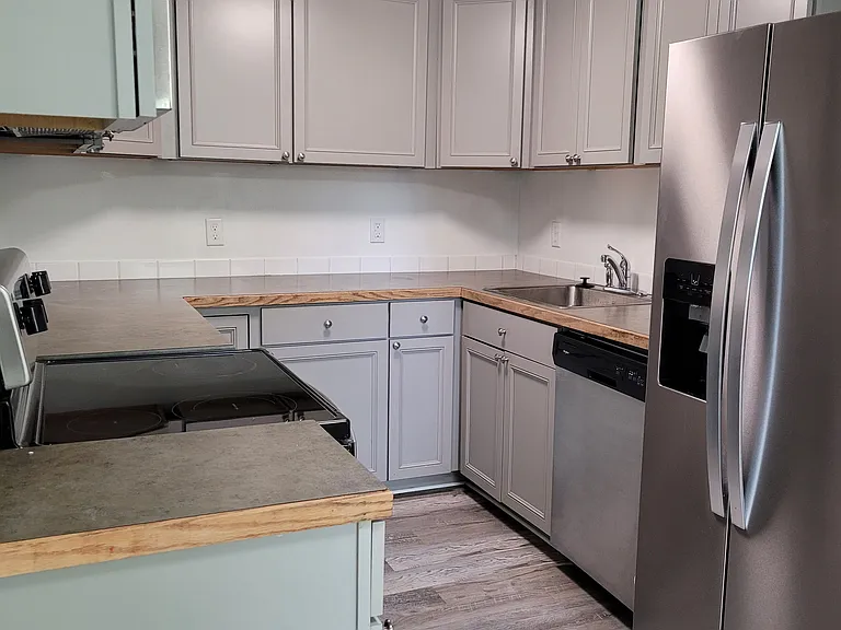 2180 Roosevelt Blvd — Photo 8
