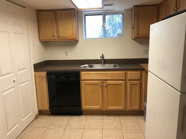 6212 Macarthur Blvd — Photo 6
