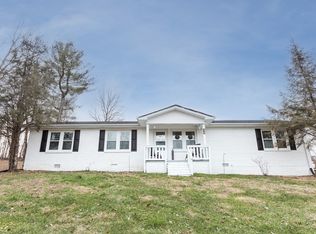 228 Howell Rd, Westmoreland, TN 37186