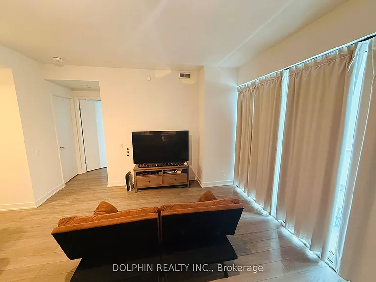 88 Queen St E #4701 — Photo 8