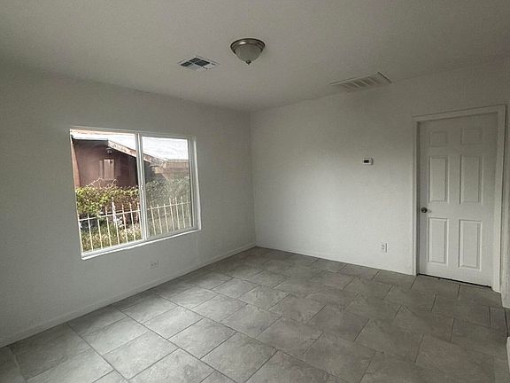 3rd image of 132 W 32nd St