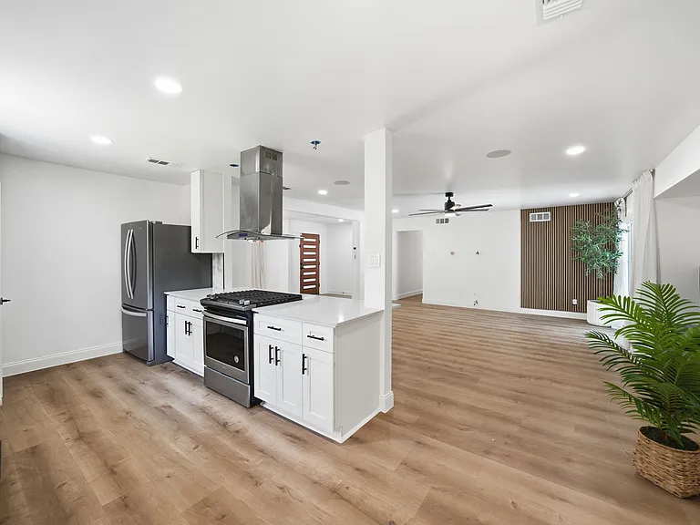7765 El Pensador Dr — Photo 12