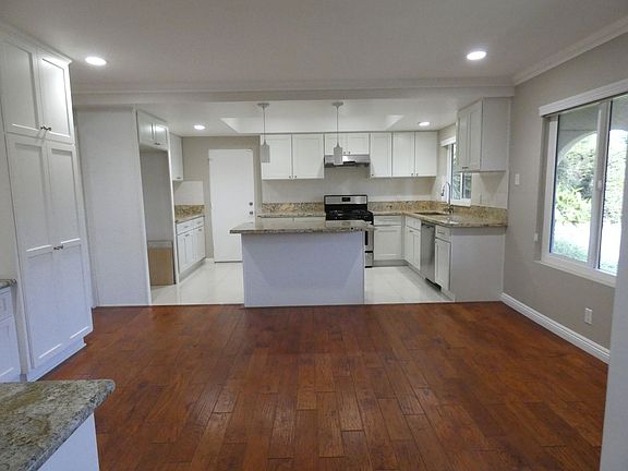2nd image of 15142 Del Prado Dr
